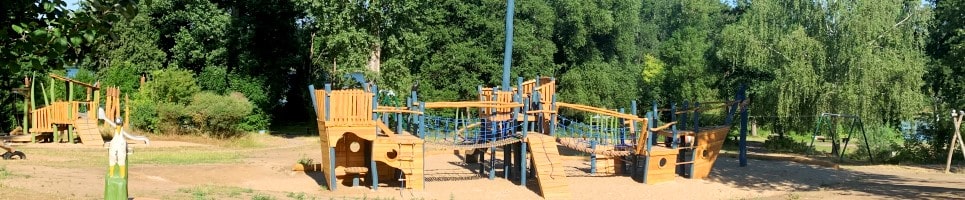 Bild im Header zeigt den Abenteuerspielplatz am See