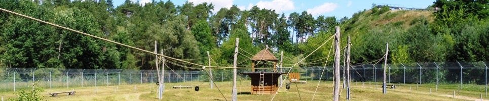 Bild im Header zeigt Kletterpark im Affenwald